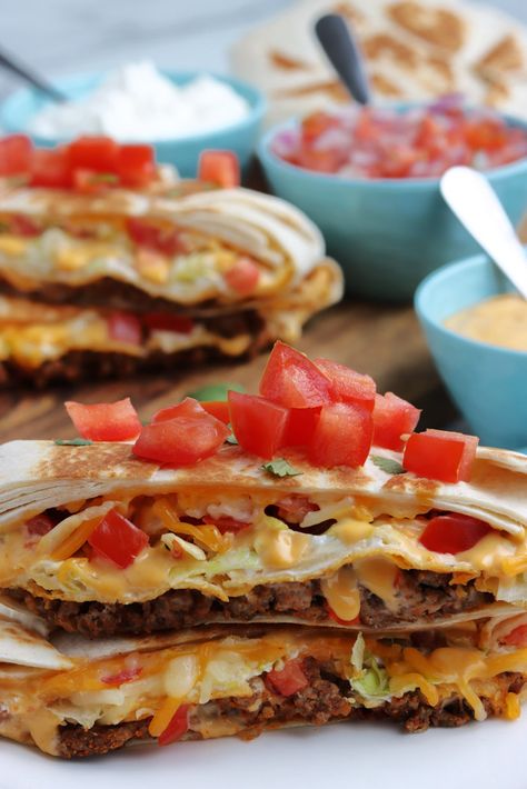 Copycat Crunchwrap Supreme (Step-By-Step Instructions) - Confessions of Parenting- Fun Games, Jokes, and More Crunch Wrap Supreme Recipe, Crunchwrap Supreme Recipe, Food To Order, Crunchwrap Supreme, Pizza Wraps, Chicken Fajita Pasta, Crunch Wrap, Nacho Cheese Sauce, Pan Chicken Fajitas