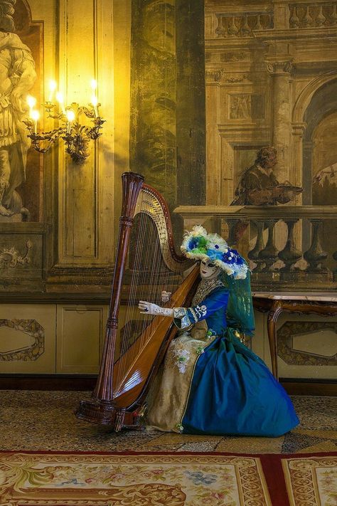 Dark Circus, Venetian Carnival Masks, Carnival Of Venice, Venetian Masquerade, Dark Love, Venetian Masks, Ancient Origins, Carnival Masks, Venice Italy