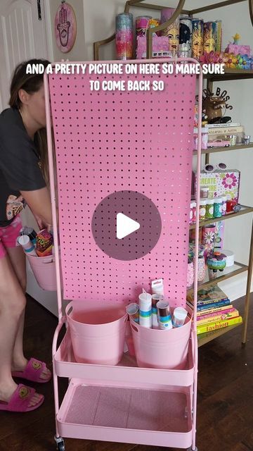 Lauren Quigley 🌈🎨 Glitter Babe on Instagram: "DIY Pink Craft Cart!   This is one of my favorite things in my studio! It's SO HANDY!   #craftstorage #crafter #craftroom #craftorganization" Shed Craft Room Ideas, Glitter Storage Ideas, Diy Craft Cart, Craft Market Display, Craft Cart, Craft Station, Pink Crafts, Craft Market, Market Display