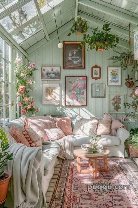 Comfy House, Gallery Wall Ideas, Deco Pastel, Fairytale House, Casa Vintage, Sewing Space, Camper Ideas, Deco Boheme, Dream House Rooms