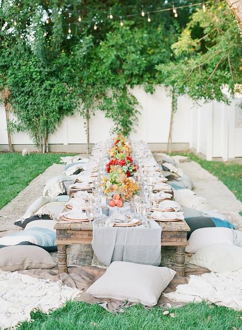 Boho party without a low table and an eclectic mix of floor pillows Bohemian Party Decorations, Backyard Party Decorations, Bohemian Birthday, Outdoor Bridal Showers, Chic Birthday Party, Backyard Wedding Lighting, Party Seating, Bohemian Party, Outdoor Dinner Parties