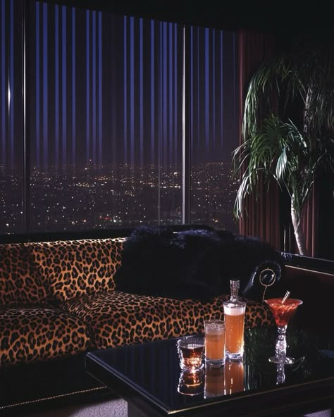 Black and leopard print penthouse 🖤🐆 80s Penthouse Interior, Leopard Bedroom Aesthetic, 80s Retro Interior, 80s Apartment Decor, Leopard Print Room Aesthetic, Hedonistic Disco Interior Design, 80s Penthouse Aesthetic, 90s Apartment Aesthetic, 80s Apartment Aesthetic