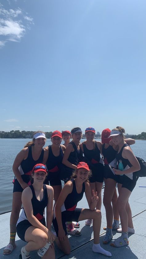 Rowing Outfit Crew, Rowing Outfit, Rowing Aesthetic, Obx Life, Rowing Crew, Perfect Pictures, Row Row Your Boat, Cox And Cox, Pics Inspo