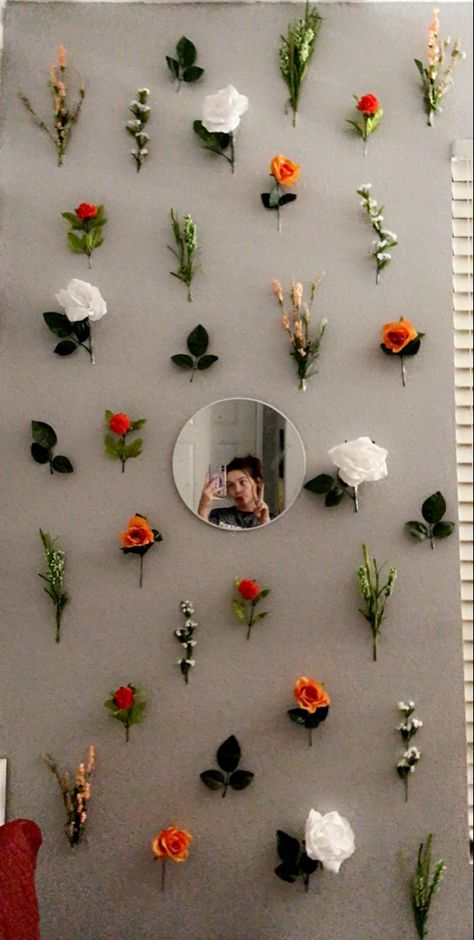 Wall Esthetic Decor, Organization Shelves Bedroom, Flower Dorm Decor, Dainty Wall Decor, Pink Flower Room Decor, Flower Wall Ideas Bedroom, Fake Flower Wall Decor Bedroom, Flower Wall Room Decor, Hanging Flowers From Ceiling Bedroom