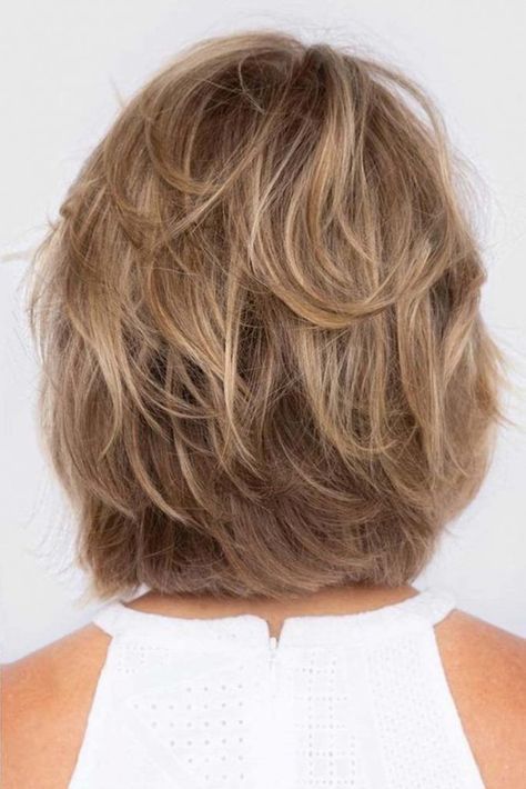 On-Trend Ideas Of Feathered Hair Cuts For Every Length And Taste ★ Feathered Hair Cut, Feathered Hair, Easy Care Hairstyles, Haircuts For Medium Length Hair, Easy Hair Cuts, Layered Haircuts For Medium Hair, Short Wavy Hair, Haircuts For Medium Hair, Bob Hair