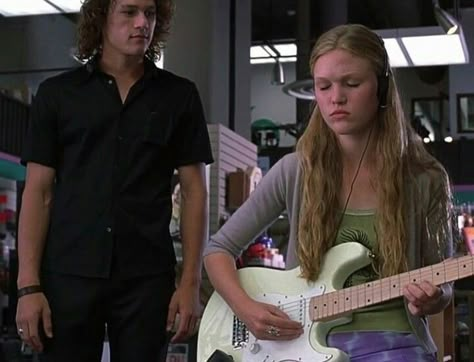 Kat Stratford, Kaptan Jack Sparrow, Julia Stiles, Rom Coms, Romance Film, Comfort Movie, 10 Things I Hate About You, I Love Cinema, Comfort Movies