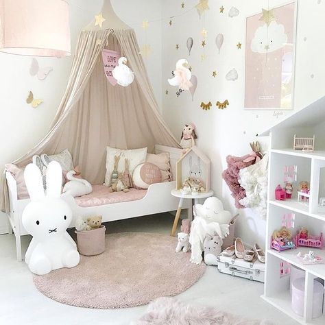 So many perfect little details in this magical girl's room @mykindoflike Bunny Bedroom, Toddler Girl Room, Dekorasi Kamar Tidur, Toddler Bedroom, Girl’s Room, Toddler Bedrooms, Girls Rooms, Girl Bedroom Decor