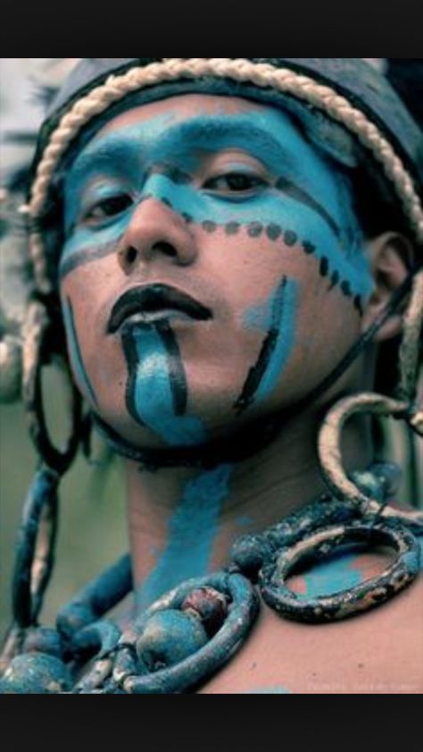 Maya Makeup Mayan People, Blue Face, People Of The World, 영감을 주는 캐릭터, World Cultures, Interesting Faces, 인물 사진, Anthropology, Face Art