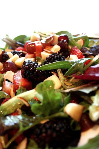 A Very Berry Apple Salad | The Red Headed Hostess Chopped Salad Recipe, Spiced Almonds, Resep Salad, Poppy Seed Dressing, Yummy Salads, Apple Salad, Eat Salad, Recipes Salads, Chopped Salad