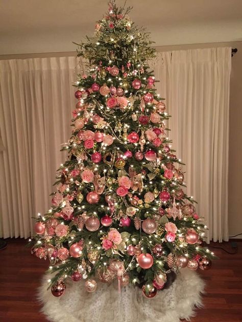 Pink Christmas Green Tree, Pink Ornaments On Green Christmas Tree, Green Christmas Tree Pink Decorations, Pink Ornament Christmas Tree, Green Tree Pink Ornaments, Christmas Tree Pink And Green, Aka Christmas Tree, Green Christmas Tree With Pink Ornaments, Rustic Pink Christmas Tree