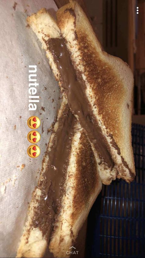 [I ATE] a nutella sandwich Peanut Butter And Nutella Sandwich, Nutella Sandwich, Chocolate Sandwich, Girl Dinner, Food Images, The Hub, Cute Food, Nutella, Peanut Butter