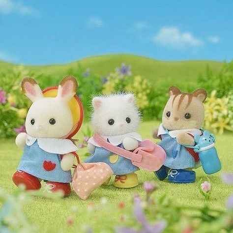 Cute Sylvanian Families, Critters 3, Calico Critters Families, Sylvanian Family, Calico Critters, Sylvanian Families, 영감을 주는 캐릭터, Cute Toys, Ipad Wallpaper