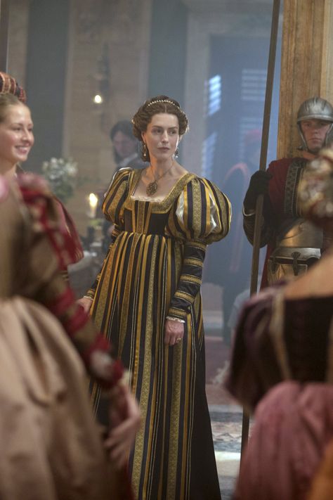 "The Borgias", TV series, Showtime, 2011-2013. Gina McKee as Caterina Sforza. Borgia Family, Caterina Sforza, Borgia Tv Series, Borgias Costumes, The Tudors, The Borgias, History Fashion, Medieval Costume, Beautiful Costumes