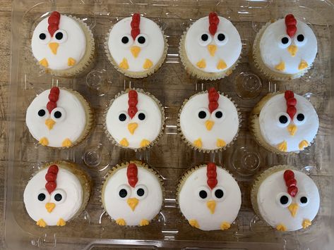 Animal Theme Cupcakes, Whole Foods Cake, Chicken Cupcakes, Chicken Birthday, Chicken Party, Farm Birthday Cakes, Farm Animal Cupcakes, Theme Cupcakes, Cow Cakes