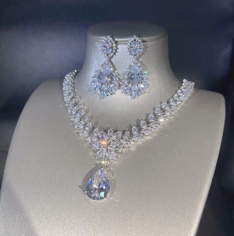 Wedding Necklace Set, Wedding Jewelry For Bride, Diamond Jewelry Set, Silver Chandelier Earrings, Cocktail Earrings, Bridal Necklace Set, Zircon Jewelry, Fashion Jewelry Sets, Teardrop Necklace