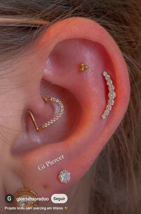 Industrial Art Orbital Piercing Inspirations for Women #IndustrialChic #OrbitalAdornments #ArtisticExpressions #EarSculptures #BoldBeauty Daith Helix Piercing, Flat Helix Piercing Ideas, Orbital Piercing, Piercing Daith, Piercing Inspo, Daith Piercing, Body Piercings, Shine Bright Like A Diamond, Piercing Ideas