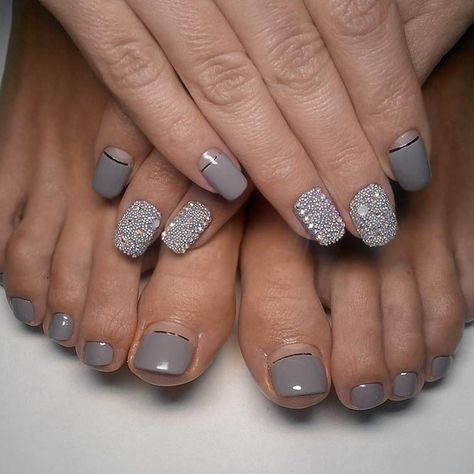 Gray Pedicure Toenails, Gray Toe Nails, Matching Pedicure And Manicure, Pedi Ideas, Mani And Pedi Ideas Matching, Manicure And Pedicure Ideas Matching, How To Do Manicure, Water Marble Nail Art, Easy Manicure