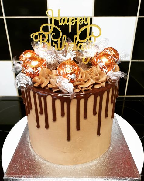 Lindor Cake Birthday, Lindor Cake, Lindt Chocolate Cake, Lindt Cake, Lindor Chocolate, Lindt Chocolate, Ball Birthday, Birthday Chocolates, Fondant Cake Toppers