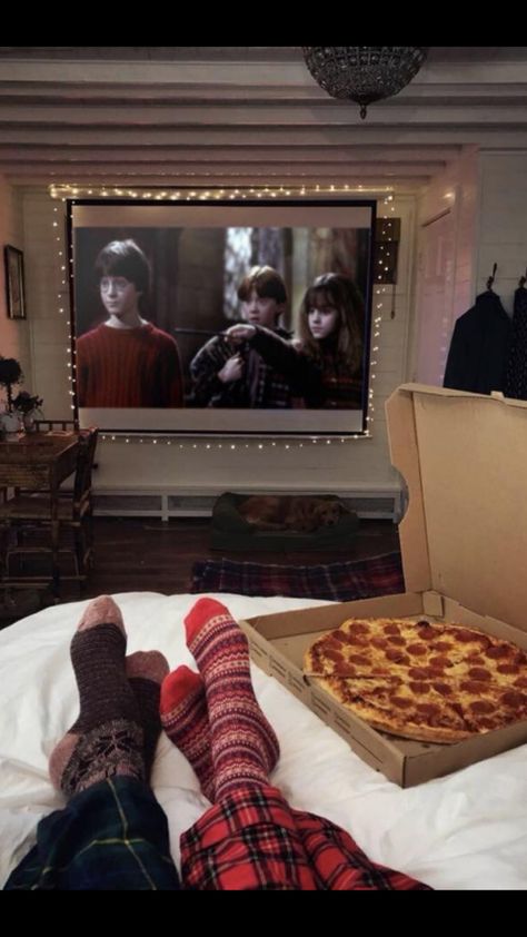 Couples Movie Night, Indoor Movie Night, Harry Potter Couples, Harry Potter Movie Night, Dream Dates, Watch F1, Night Couple, Movie Projector, Flirting Moves