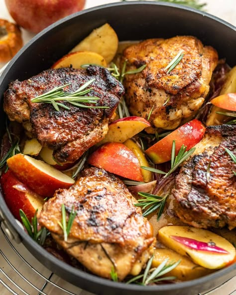 Rosemary Apple Cider Chicken Apple Cider Chicken, Fall Chicken Recipes, Cider Chicken, Garlic Pork Chops, Apple Cider Recipe, Apple Chicken, Cider Recipe, Herb Roasted Chicken, Autumn Recipes