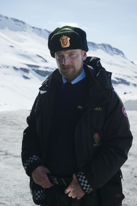 The star of Sky Atlantic's new show Fortitude, Lisburn actor Richard Dormer… Richard Dormer, Michael Gambon, Irish Actors, Handsome Guys, Bbc Radio, Favorite Actors, Tv Drama, Belfast, New Shows