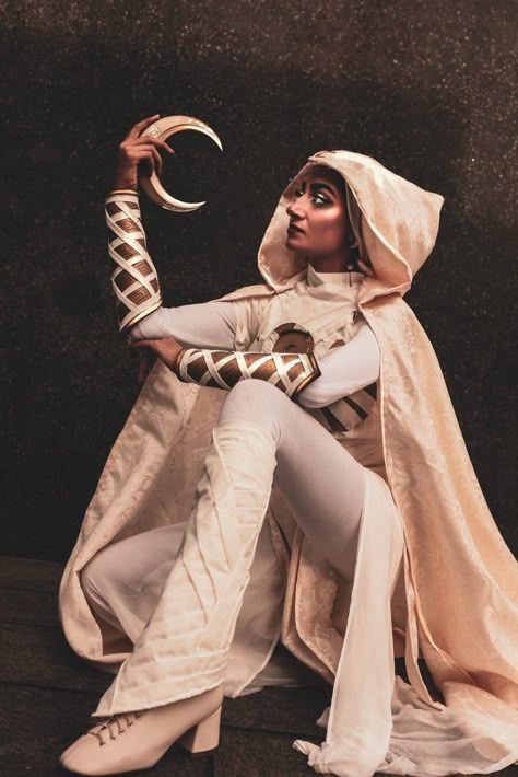 Moonknight Dress, Moonknight Female Costume, Moon Knight Costume Female, Moon Knight Disneybound, Cosplay Outfits Female Marvel, Female Moon Knight Cosplay, Moonknight Cosplay Diy, Moonknight Costume Female, Moon Knight Female