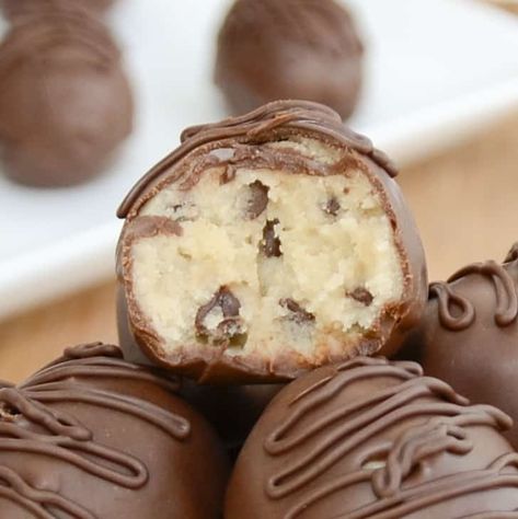 Cookie Dough Truffles Chocolate Chip Cookie Dough Truffles, Easy Bread Recipe, Salted Chocolate Chip Cookies, Cookie Dough Truffles, Raw Cookie Dough, Egg Nog, Easy Bread, Chocolate Coating, Chocolate Chip Cookie Dough