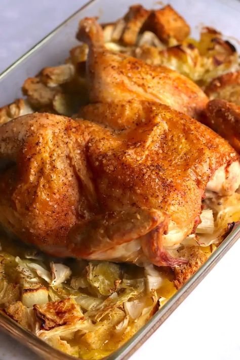 Chicken With Cabbage, Turkey In The Oven, Christmas Recipe Book, Bread Stuffing, Turkey For Thanksgiving, Juicy Turkey, Rice Stuffing, Stuffed Turkey, Chicken Tenderloin Recipes