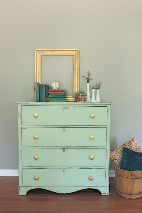 Hey, I found this really awesome Etsy listing at https://www.etsy.com/listing/195603631/primitive-mint-chest-of-drawers-dresser Mint Green Decor, Green Painted Furniture, Green Furniture, Bedroom Dressers, Cool Apartments, Furniture Rehab, Blue Interior, Refinishing Furniture, New Room