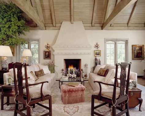 English Tudor Living Room, Montecito, California English Style Home Interior Design, Tudor Beams, Small Tudor Style Homes, Tudor Living Room, Tudor Fireplace, English Style House, Tudor Decor, English Interior Design, Tudor Cottage