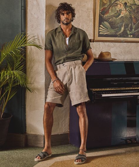 Timeless Fashion Casual, Hm Outfits, Marlon Teixeira, 90s Fashion Men, Todd Snyder, Italian Men, Male Fashion Trends, Linen Short, Men Fashion Casual Outfits