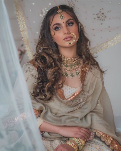 Navi Brar on Instagram: “Jannat ae teri galliyan, teri dehleez jannat ae 🤍 Jewelry: @rjs_company Styling + Makeup: @thelookbook.by.rjs Outfit: @thedillishop…” Navi Brar, Pakistan Wedding, Desi Wear, Lace Wedding Dresses With Sleeves, Bridal Dress Fashion, Bride Portrait, Wedding Dresses With Sleeves, Indian Photography, Pakistani Bridal Wear