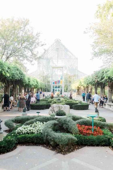 10 Unique Wedding Venues in Indianapolis for Super-Cool Couples - WeddingWire Indianapolis Wedding Venues, Green Porch, Creative Wedding Venues, Indiana Wedding Venues, Wedding Venues Indianapolis, Unique Event Venues, Wedding Engagement Ideas, Outside Catering, Disco Wedding