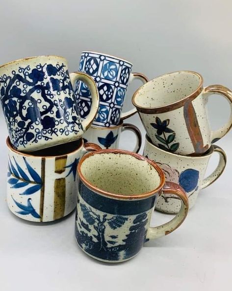 Mismatched Dinnerware, Eclectic Mugs, Homemade Xmas Decorations, Floral Mugs, Blue Coffee Cups, Vintage Mugs, Pretty Dishes, Vintage Coffee Cups, Blue Plate