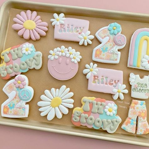 Good Vibes Cookies, 2 Groovy Cookies, Two Groovy Cookies Decorated, Groovy One Cookies, Groovy Cookies Decorated, Groovy Desserts, Two Groovy Birthday Party Food, Two Groovy Cookies, Groovy Birthday Cookies