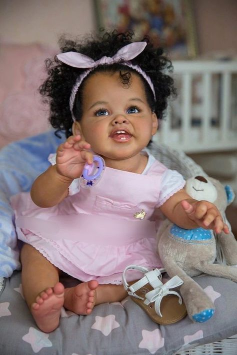 Reborn Babies Black, Real Looking Baby Dolls, African American Baby Dolls, Reborn Art, Reborn Baby Boy Dolls, Reborn Toddler Girl, Life Like Baby Dolls, Chien Shih Tzu, American Baby Doll