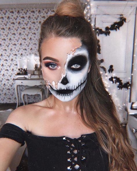 Half Skull Makeup Halloween, Horror Smink, Nem Halloween Makeup, Pelottava Halloween, Halloweenský Makeup, Halloween Make-up Looks, Holloween Makeup, Creepy Makeup, Horror Make-up