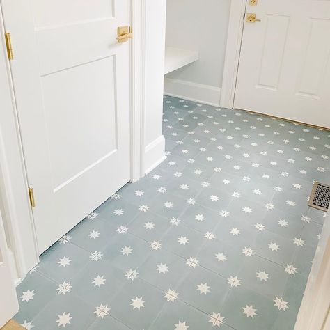 GRETCHEN BLACK on Instagram: “Favorite tile for a recent mudroom project. I love how it added a little whimsy to this space. . . #buildingabettersouth #thedesignernetwork” Blue Tile Floor, Room Floor Tiles, Kitchen Splashback Tiles, Blue Bathroom Tile, Cement Tile Shop, Mudroom Design, Beige Tile, Encaustic Cement Tile, Black And White Tiles