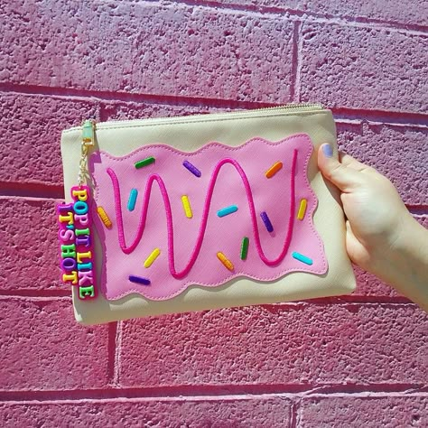 Lisa Frank Backpack, Funky Purses, Toaster Pastry, Novelty Purses, Pop Tart, Gamine Style, Cute Wallets, Sewing Projects For Kids, Novelty Bags