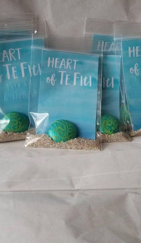 Disney Moana Birthday Party, Moana Birthday Party Theme, Moana Theme Birthday, Festa Moana Baby, Te Fiti, Moana Theme, Moana Themed Party, Tropical Birthday Party, Shower Party Favors