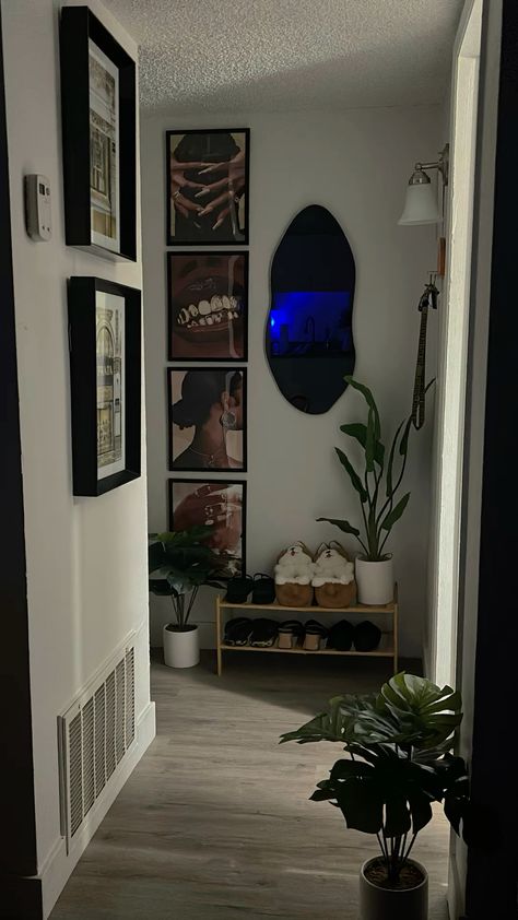 Apartment Decor Hallway, Downtown Aesthetic Living Room, House Entrance Ideas Apartment, Artsy Minimalist Aesthetic, Urban Maximalist Decor, Plants Apartment Decor, Hallway Aesthetic Apartment, Cozy Simple Apartment Aesthetic, Apartment Inspiration Studio