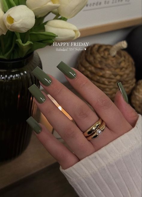 Army Green Square Nails, Olive Green Acrylics, Army Green Acrylic Nails, Mat Green Nails, Muted Green Nails, Sage Nail Ideas, Olive Green Acrylic Nails, Army Green Nails, Mat Nails