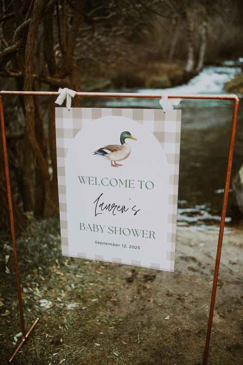 Welcome guests with this Editable Duck Baby Shower Welcome Sign--perfect for a mallard duck baby shower decor. Ideal for a boy baby shower with a duck hunting theme, this plaid signage adds a charming touch to your event! 🦆 𝑵𝑶𝑻𝑬: 𝑨𝒍𝒍 𝒕𝒆𝒙𝒕 𝒊𝒔 𝒆𝒅𝒊𝒕𝒂𝒃𝒍𝒆. 𝑮𝒓𝒂𝒑𝒉𝒊𝒄𝒔 𝒂𝒓𝒆 𝒏𝒐𝒕. 🦆 𝑯𝑶𝑾 𝑫𝑶𝑬𝑺 𝑰𝑻 𝑾𝑶𝑹𝑲? 🦆 Once purchased, you will receive a link to a PDF, which will include your template and instructions for printing and customizing in Canva. Canva is a free (a Hunting Theme Baby Shower, Hunting Baby Shower Ideas, Hunting Baby Shower Theme, Duck Baby Shower Theme, Baby Shower Signage, Boogie Baby, February Baby Showers, Baby Shower Garcon, Plaid Baby Shower