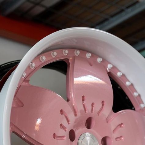 HERITAGE WHEEL on Instagram: "SAKURA 🌸 Pretty Pink Center Gloss White Hardware Gloss White Lip Gloss Black Barrel #heritagewheel" Flower Rims Car, Biker Moodboard, Heritage Wheels, Kawaii Car, Volkswagen Beetle Convertible, Pink Rims, White Lips, White Hardware, Beetle Convertible