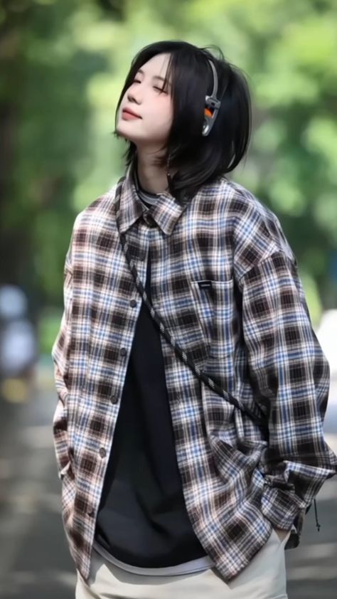 Tomgirl Outfit, Tomboy Girls, Boyish Girl, Boyish Style, Tomboy Outfits, Tomboy Style Outfits, Easy Trendy Outfits, Tomboy Fashion, Cool Street Fashion