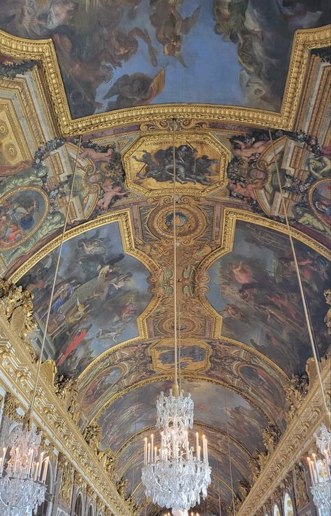 Palace of Versailles ceiling mural Palace Of Versailles Interior, Versailles Ceiling, Palace Ceiling, Ceiling Mural, Sky Ceiling, Ceiling Painting, Mirror Room, Ceiling Murals, Palace Of Versailles