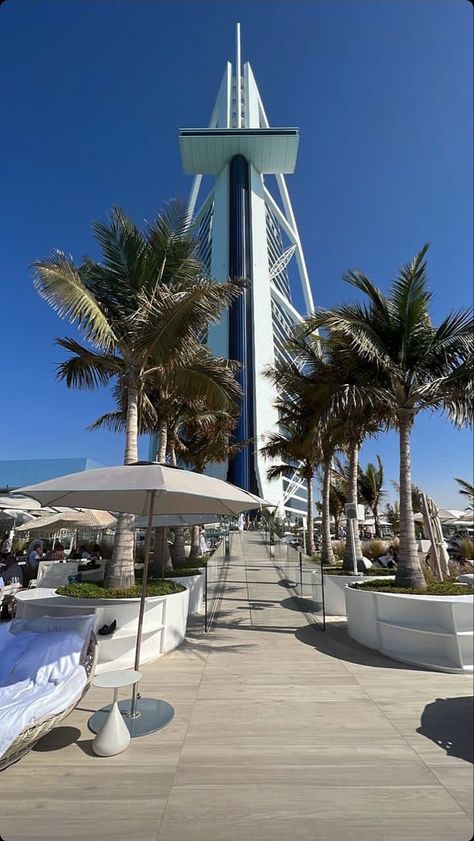 The Burj Al Arab, Burj Al Arab Aesthetic, Dubai Burj Al Arab, Life Luxury Lifestyle, Abu Dubai, Dubai Summer, Billionaire Lifestyle Luxury Living, Billionaire Life, Dubai Vacation