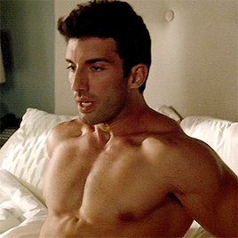 When He Wakes Up From Sexy, Shirtless Nightmares Rafael Solano Edit, Justin Baldoni Gif, Justin Baldoni Jane The Virgin, Rafael Jane The Virgin, Jane The Virgin Rafael, Rafael Solano, Jane And Rafael, Gina Rodriguez, Justin Baldoni