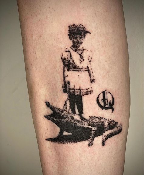 Movie Scene Tattoo, Carti Tattoo, Awful Tattoos, Scene Tattoo, Stylist Tattoos, Discreet Tattoos, Dainty Tattoos, Black Ink Tattoos, Elegant Tattoos