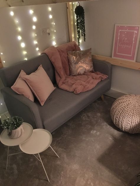 Small Chill Area In Bedroom, Teen Tv Bedroom, Room Couches Ideas Bedrooms, Loft Chill Out Room, Small Basement Hangout Room, Couch For Teenage Bedroom, Hangout Spot In Bedroom, Small Closet Hangout Ideas, Mini Couches For Bedrooms Aesthetic